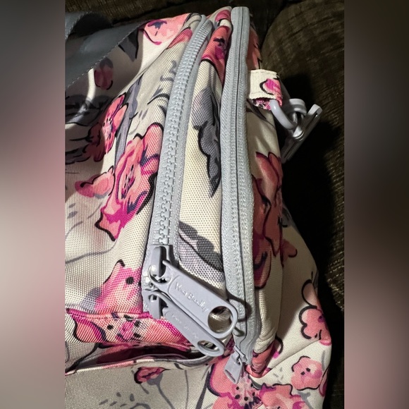 Vera Bradley Recycled Lighten Up Reactive large duffle bag - Picture 5 of 13